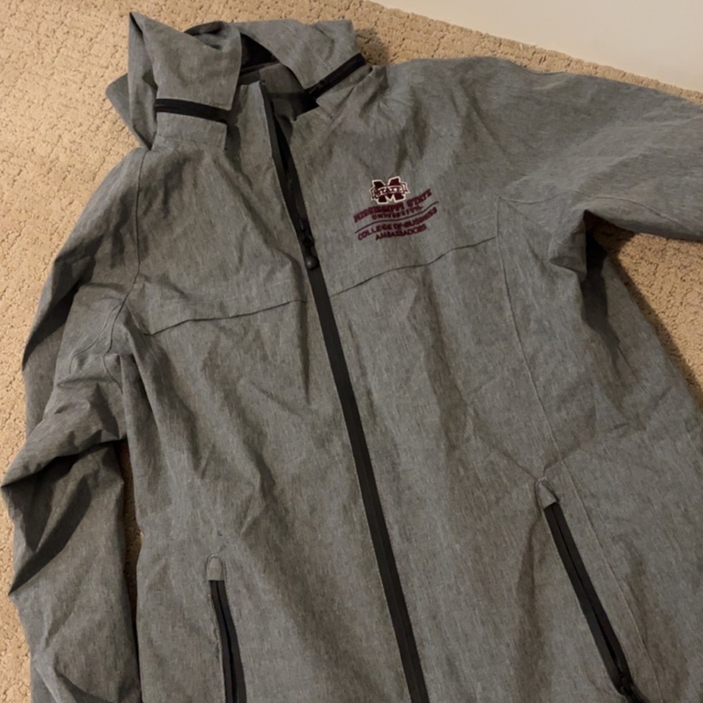 Size M Port Authority Women’s Rain Jacket
